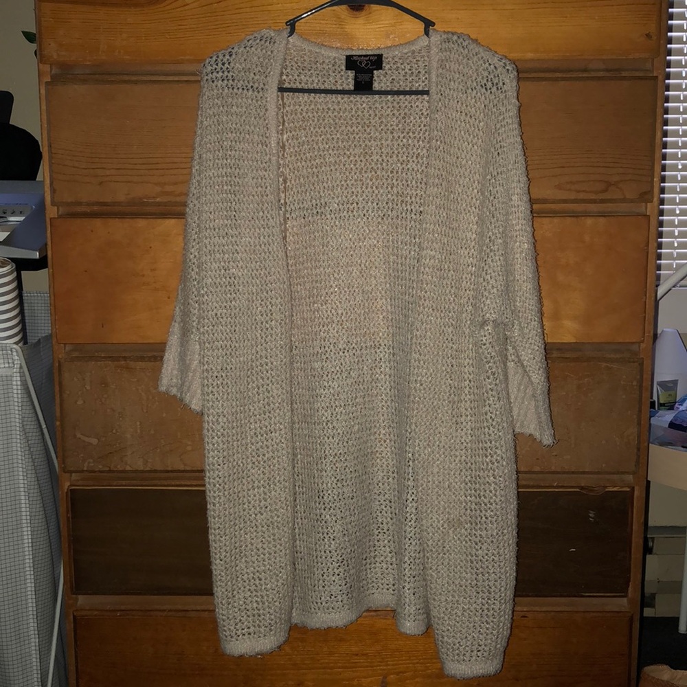GREAT CONDITION Cream Cardigan Sweater